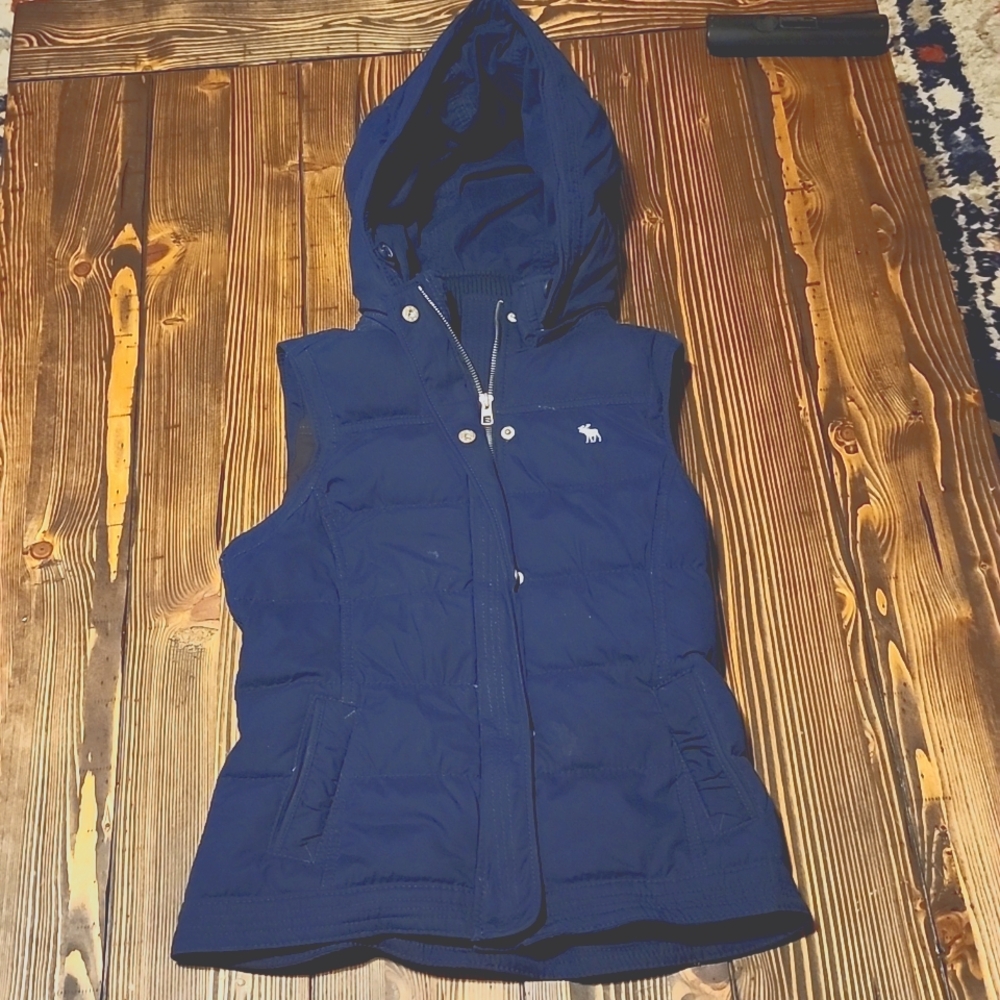 Abercrombie & Fitch puffer vest